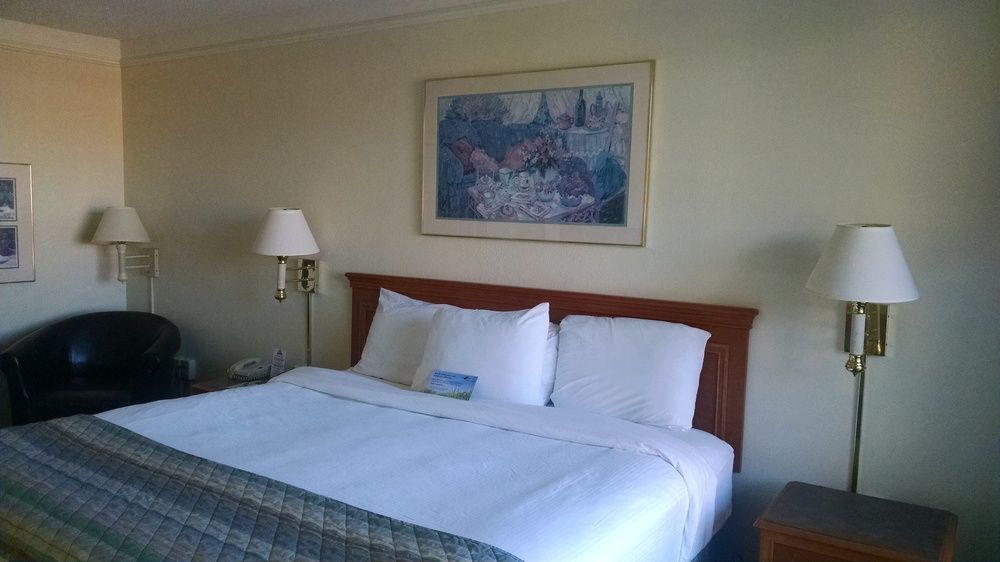 Extended Stay America Suites - Бристоль Экстерьер фото